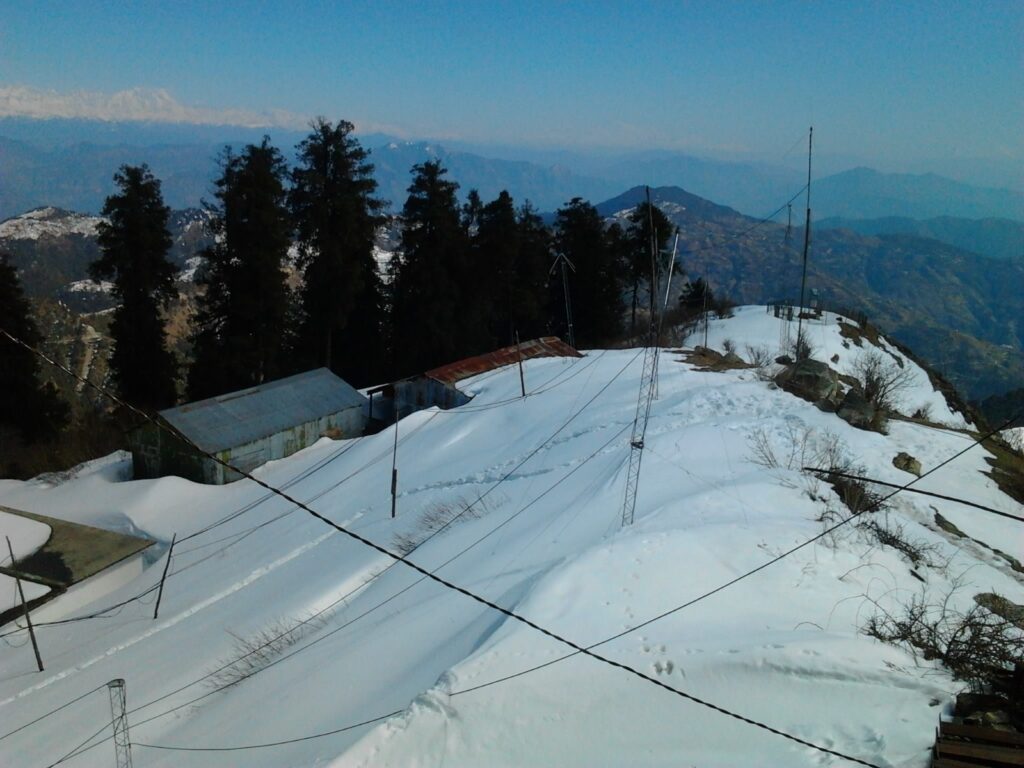 sightseeing in Surkanda devi Mandir